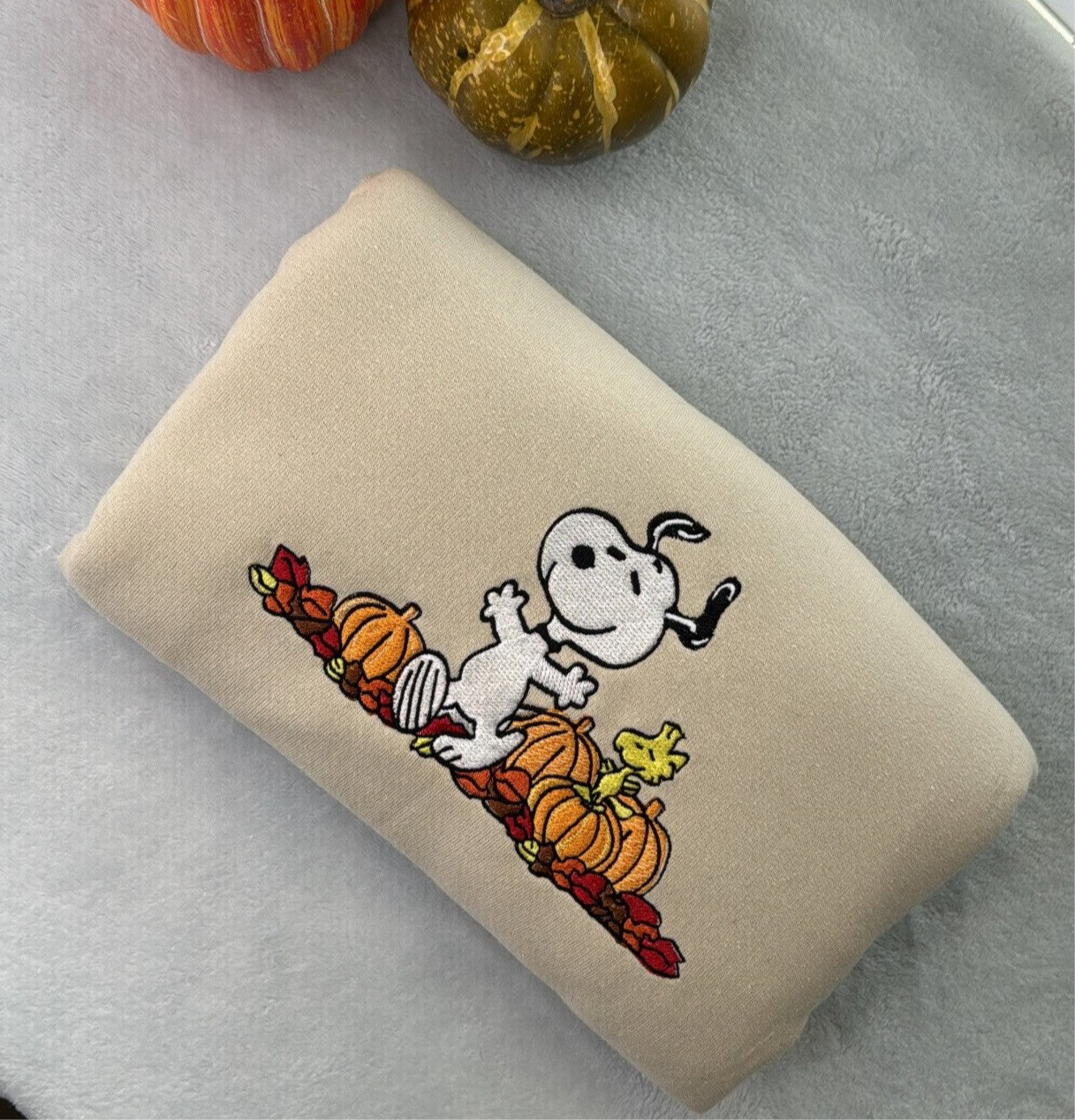 Snoopy Fall Leaves