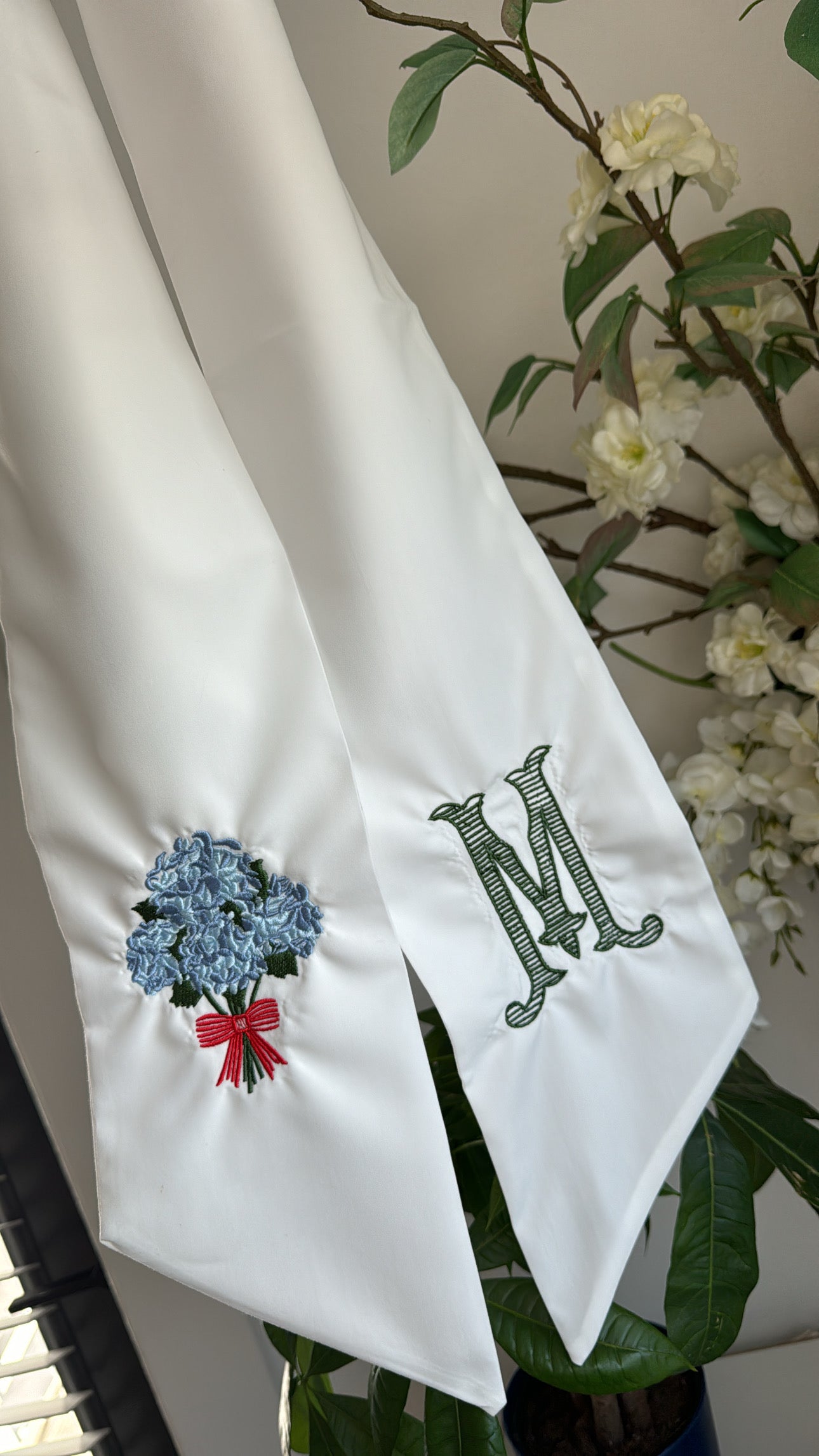 Hydrangea bouquet & initial