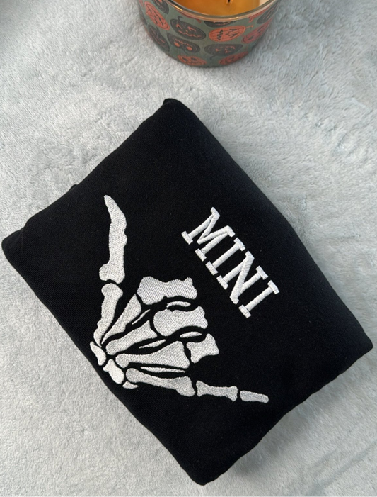 Mini skeleton hand